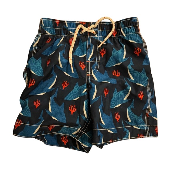 Gap boys shark swim trunks size 3 excellent condition - Picture 1 of 2